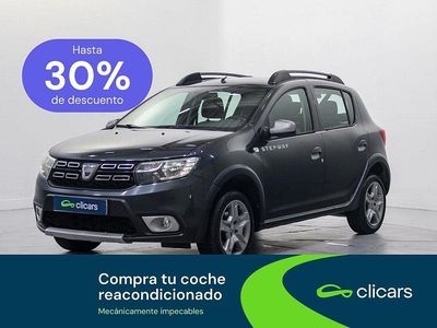 Usado Dacia Sandero Essentiel 75 CV (55 kW) 2019 Gris / plata Berlina