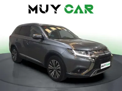 Usado Mitsubishi Outlander Motion 150 CV (110 kW) 2019 Gris SUV