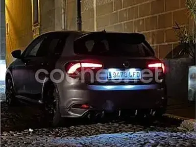 Usado Fiat Tipo Sport 120 CV (88 kW) 2020 Gris / plata Berlina