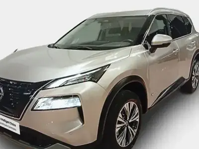 Usado Nissan X-Trail N-Connecta 158 CV (116 kW) 2023 Champagne silver SUV