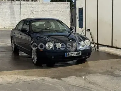 Usado Jaguar S-Type Executive 238 CV (175 kW) 2006 Azul Berlina