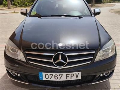 Käytetty Mercedes C220 Avantgarde 150 HP (110 kW) 2007 Musta Sedan