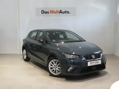 Usado Seat Ibiza FR 115 CV (84 kW) 2024 Gris Utilitario