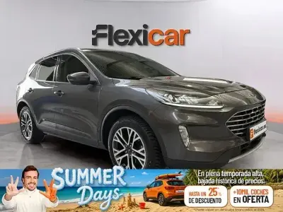 Usado Ford Kuga Titanium 150 CV (110 kW) 2021 Gris / plata SUV
