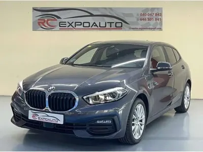 Usado BMW 118 136 CV (100 kW) 2020 Gris Utilitario