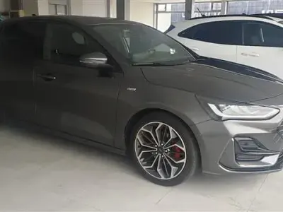 Usado Ford Focus ST-Line X 125 CV (91 kW) 2024 Gris magnetic (metalizado) Berlina
