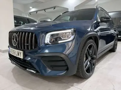Käytetty Mercedes GLB200 AMG 306 HP (225 kW) 2021 Sininen Katumaasturi