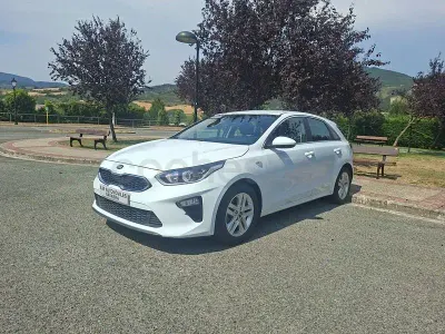 Usado Kia Ceed 115 CV (84 kW) 2020 Blanco Utilitario