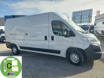 Usado Citroën Jumper 140 CV (102 kW) 2023 Blanco Monovolumen