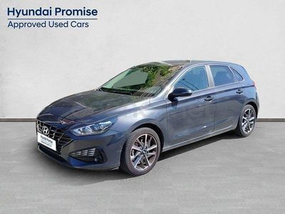 Usado Hyundai i30 110 CV (80 kW) 2022 Gris / plata Berlina