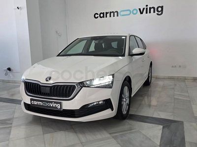 Usado Skoda Scala Active 95 CV (69 kW) 2020 Blanco Utilitario