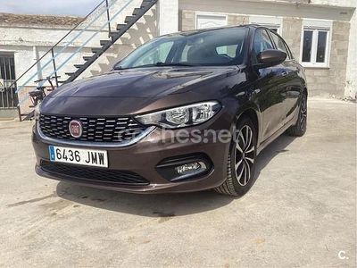 Usado Fiat Tipo Lounge 95 CV (69 kW) 2016 Marrón Berlina