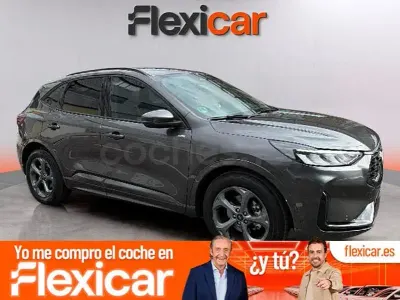 Usado Ford Kuga ST-Line 150 CV (110 kW) 2025 Gris / plata SUV