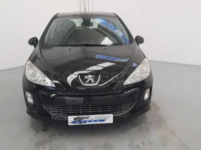 Usado Peugeot 308 110 HP (80 kW) 2008 Preto Sedan