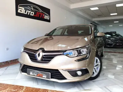 Usado Renault Mégane Intens 110 CV (80 kW) 2016 Beige Berlina