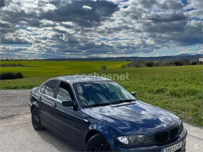 Usado BMW 320 Sport Line 150 CV (110 kW) 2004 Azul Berlina