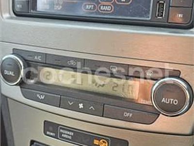 Gris / plata Usado 2010 Toyota Avensis Sol Familiar | 4400 €