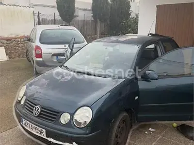Usado VW Polo Trendline 75 CV (55 kW) 2003 Marrón Berlina