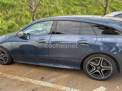 Usado Mercedes CLA200 Shooting Brake 150 CV (110 kW) 2022 Azul Familiar