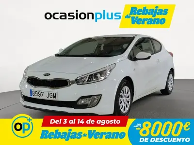 Usado Kia Ceed 100 CV (73 kW) 2015 Blanco Utilitario