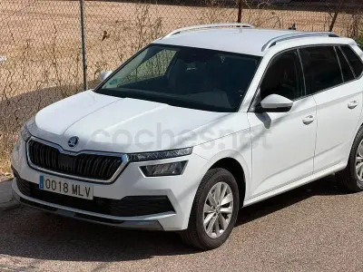 Usado Skoda Kamiq Selection 115 CV (84 kW) 2023 Blanco SUV