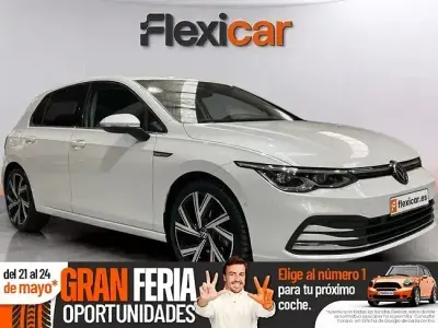 Usado VW Golf VIII Life 150 HP (110 kW) 2023 Branco Sedan