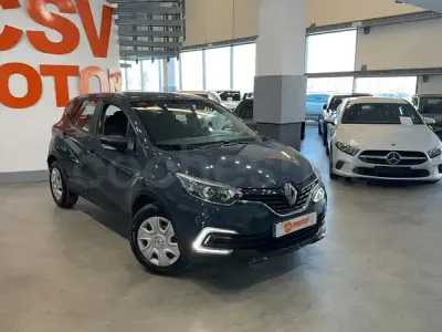 Begagnad Renault Captur Life 90 HK (66 kW) 2019 Blå SUV