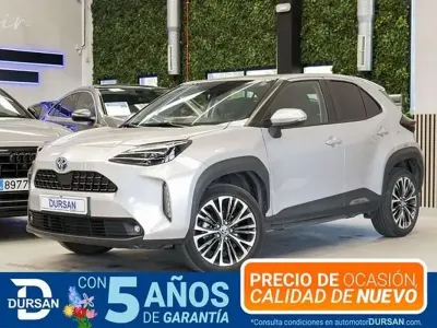 Usado Toyota Yaris Cross Style 116 CV (85 kW) 2022 Gris SUV