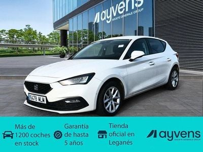 Usado Seat Leon Style 110 CV (80 kW) 2023 Blanco Berlina