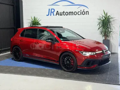 Usado VW Golf VII GTI Clubsport 301 CV (221 kW) 2021 Granate Utilitario