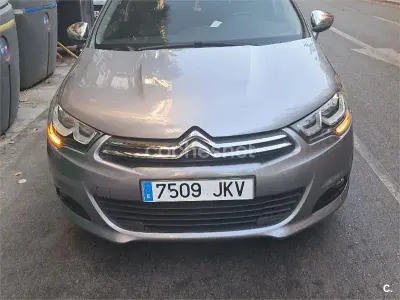 Usado Citroën C4 Feel 99 CV (72 kW) 2015 Gris / plata Berlina