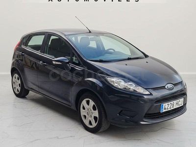 Usado Ford Fiesta Trend 70 CV (51 kW) 2011 Azul Berlina