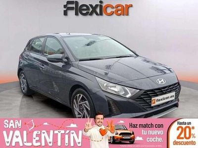 Usado Hyundai i20 84 CV (61 kW) 2024 Gris Utilitario