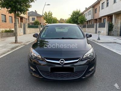 Usado Opel Astra Selective 140 CV (102 kW) 2015 Negro Berlina