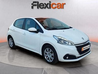 Usado Peugeot 208 Active 82 CV (60 kW) 2019 Blanco Utilitario