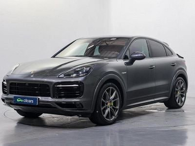 Usado Porsche Cayenne 462 CV (339 kW) 2020 Gris / plata SUV