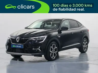 Käytetty Renault Arkana Techno 140 HP (102 kW) 2023 Musta Katumaasturi