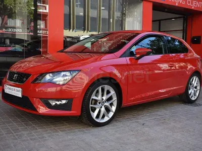 Usado Seat Leon FR 150 CV (110 kW) 2014 Rojo Berlina