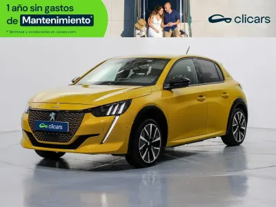 Usado Peugeot e-208 GT 100 kW (136 CV) 2021 Amarillo Utilitario