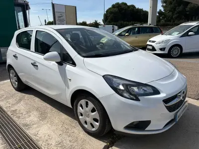 Usado Opel Corsa Expression 75 CV (55 kW) 2017 Blanco Utilitario
