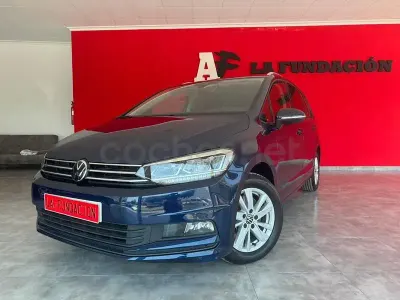 Usado VW Touran Advance 122 CV (89 kW) 2023 Azul Monovolumen