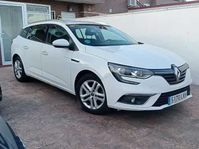 Käytetty Renault Mégane Business 116 HP (85 kW) 2020 Valkoinen Viistoperä