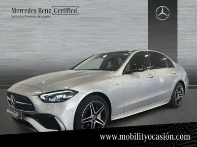 Usado Mercedes C300e 207 CV (152 kW) 2025 Plateado Berlina