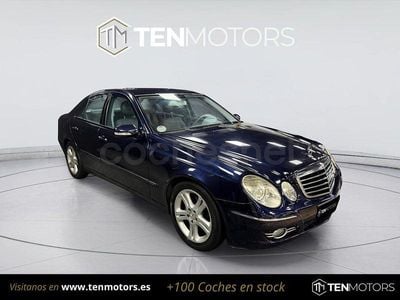 Usado Mercedes E280 Avantgarde 190 CV (139 kW) 2006 Azul Berlina