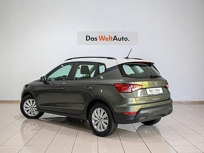 Usado Seat Arona Style 110 CV (80 kW) 2023 Gris SUV