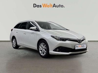 Blanco Usado 2017 Toyota Auris Touring Sports Active Familiar | 13.900 €