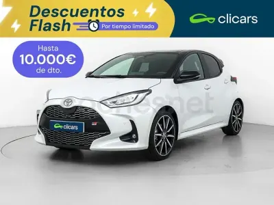 Usado Toyota Yaris Hybrid Sport 130 CV (95 kW) 2025 Blanco Berlina
