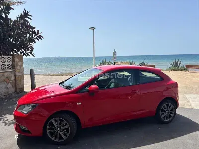 Usado Seat Ibiza SC I-Tech 105 CV (77 kW) 2014 Rojo Utilitario