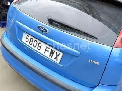 Usado Ford Focus Ambiente 90 HP (66 kW) 2007 Azul Sedan