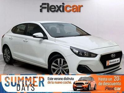 Usado Hyundai i30 120 CV (88 kW) 2020 Blanco Familiar